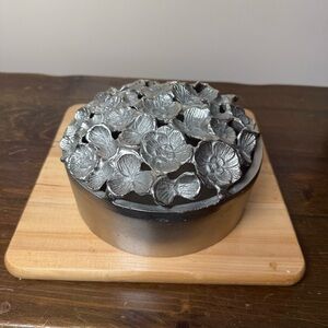 Solid 2-piece Pewter Container with Lid Cover Decor 3D Flowers Dogwood Blooms.